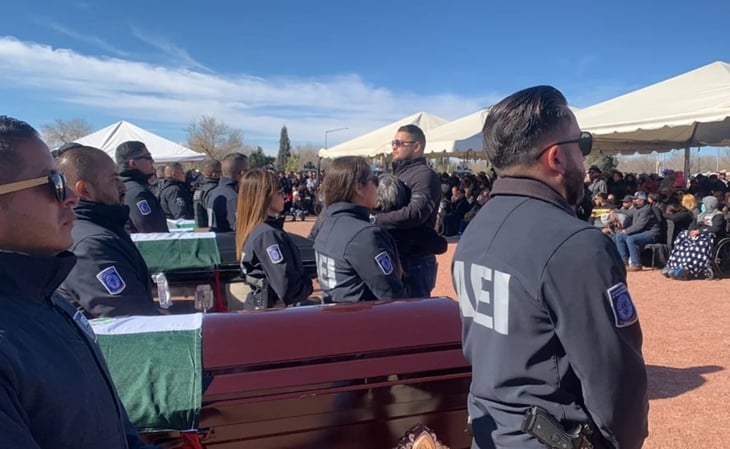 Rinden homenaje a los 12 agentes asesinados durante motín en penal de Ciudad Juárez