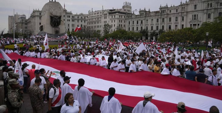 Afines al Gobierno se manifiestan por 'La Paz en Perú'
