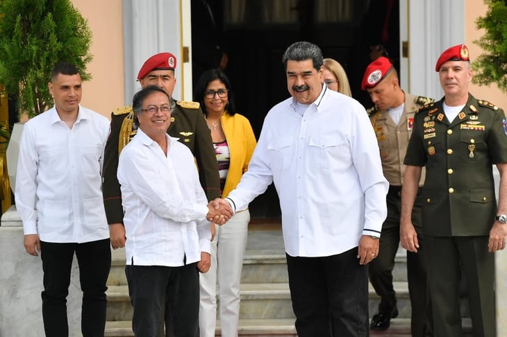 Presidentes de Colombia y Venezuela se reúnen en Caracas