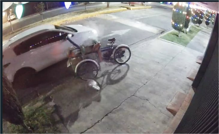 VIDEO: Mujer atropella a vendedor de tamales y huye de lugar; vecinos piden localizar a conductora en Naulcapan