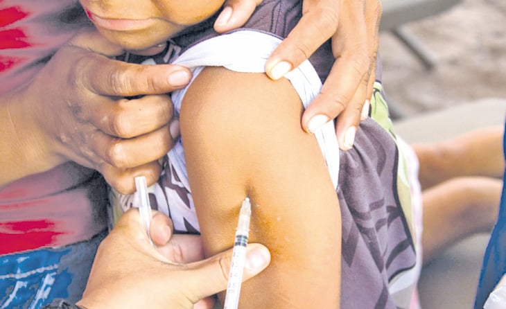 SSa vacuna a los niños de neumococo por las calles de Monclova 