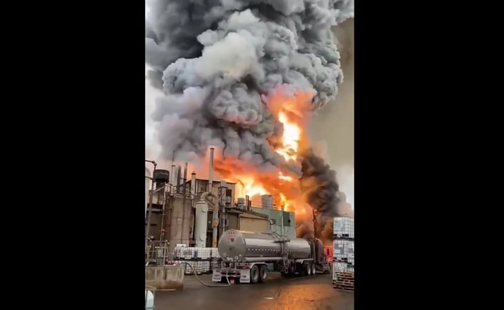 Se desata gran incendio en planta química rural de Illinois