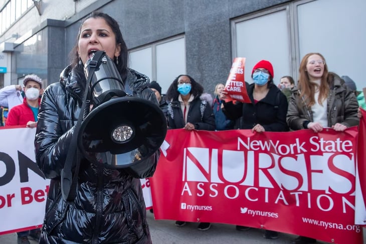 Más de 7 mil enfermeras de Nueva York permanecen en huelga por tercer día consecutivo