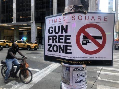EU mantiene ley que limita porte de armas en Nueva York 