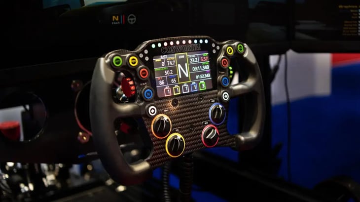 Cosworth revela la versión Sim Racing del volante IndyCar