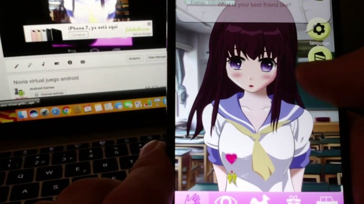 Programador se crea una novia virtual de Anime. Su novia real le pide destruirla