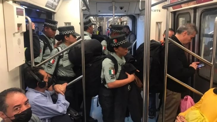 Guardia Nacional detiene a joven en el Metro y se hace viral