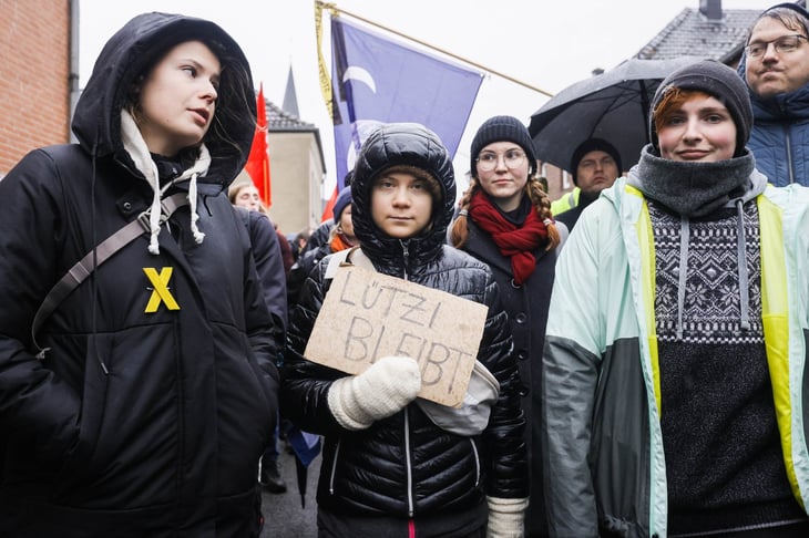 Greta Thunberg protesta contra explotación de una mina de lignito y critica al gobierno alemán