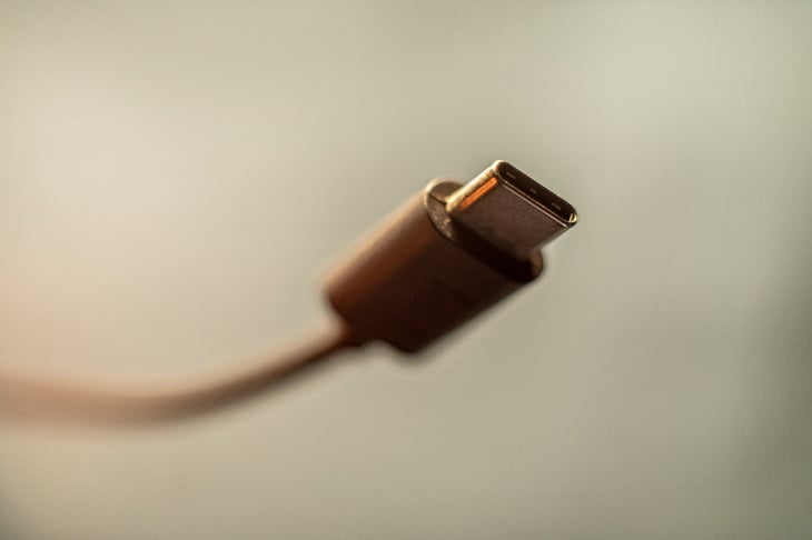 Las diferencias internas en los cables USB-C que debes saber