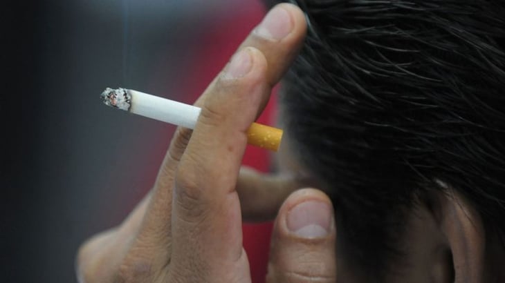  Por nueva Ley multas por 3 mil pesos si fumas en estos lugares 