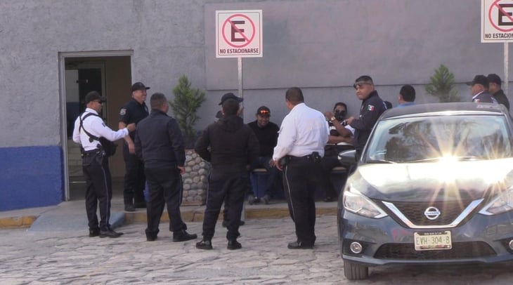 Oficiales 'castigados' se confunden con una manifestación en SP