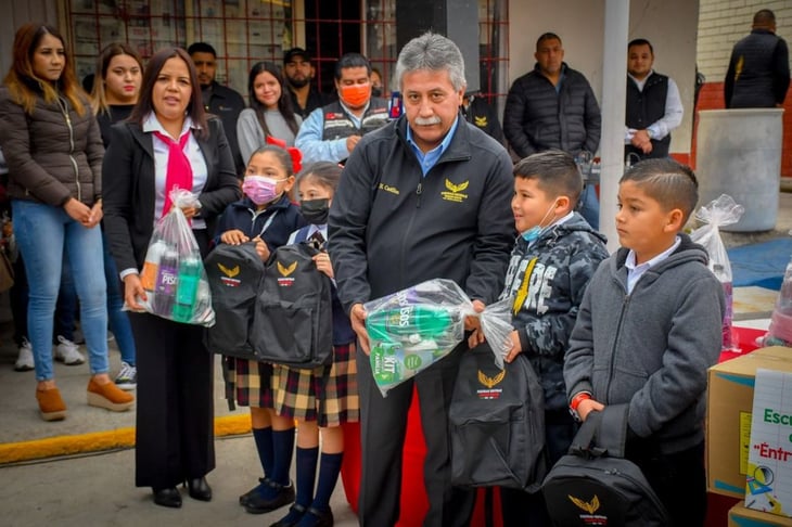 La brigada 'Todos a la escuela' se realizó en la Primaria Nicolás Bravo