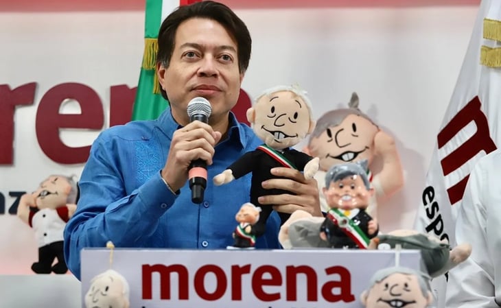 Ante prohibición de 'AMLITOS', Mario Delgado llama a simpatizantes de AMLO a hacer campaña con muñecos