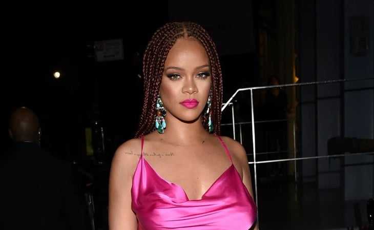 Rihanna enciende las redes con sesión en leggings y mini crop top