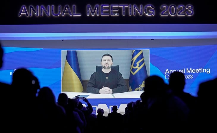 Volodimir Zelenski pide en Davos más rapidez en decisión de transferencia de armas