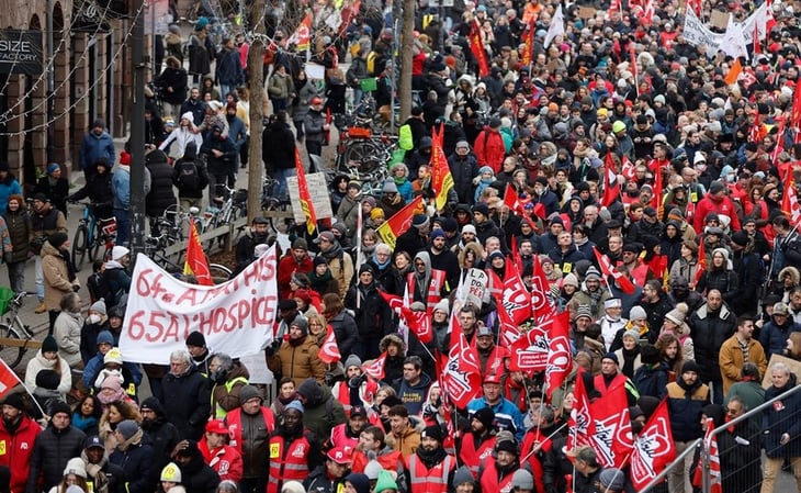 Se registran huelgas masivas y manifestaciones en Francia contra reforma de pensiones