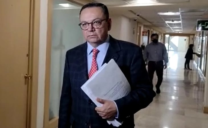Senador Germán Martínez presenta solicitud de juicio político contra Yasmín Esquivel