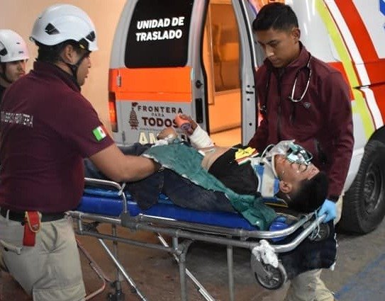 Menor muere en el hospital tras chocar su moto contra camión en Frontera