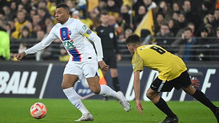 PSG golea al Pays de Cassel en la copa de Francia con cinco goles de Mbappé