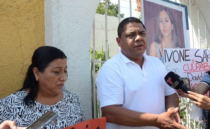Papás de Debanhi Escobar tienen encuentro en FGR para conocer avances del feminicidio