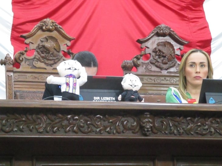 Diputada de Morena y un independiente llevan 'amlitos' al Congreso del Estado