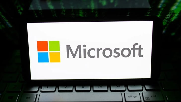 Microsoft restablece sus servicios después de caída mundial de Teams y Outlook
