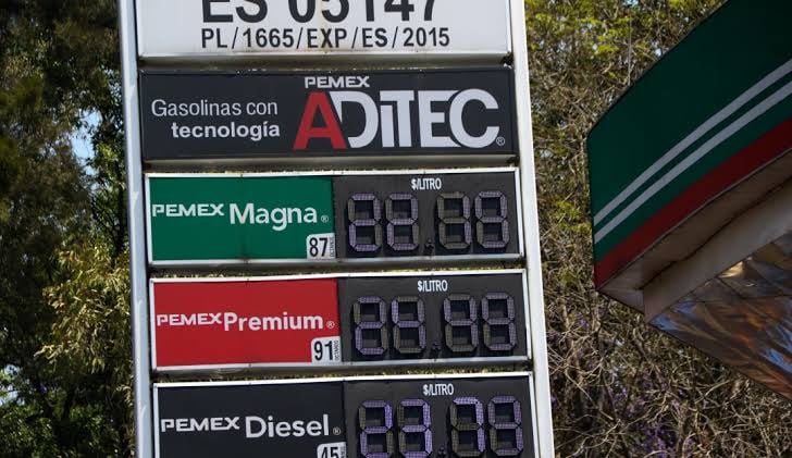 Precio promedio de gasolina regular se ubica en 22.07 pesos: Profeco