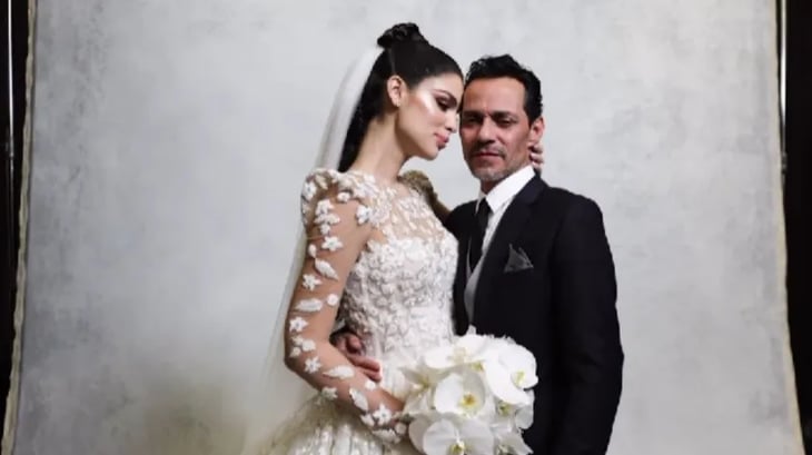 Critican diferencia de edad entre Marc Anthony y su esposa Nadia Ferrera
