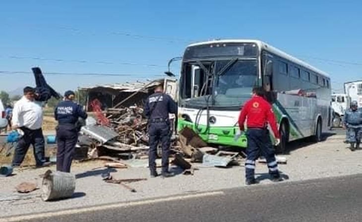 Choque entre autobús y camioneta deja 8 lesionados en carretera de Hidalgo