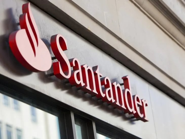 Santander registró beneficios históricos en 2022 por el alza de tasas de interés