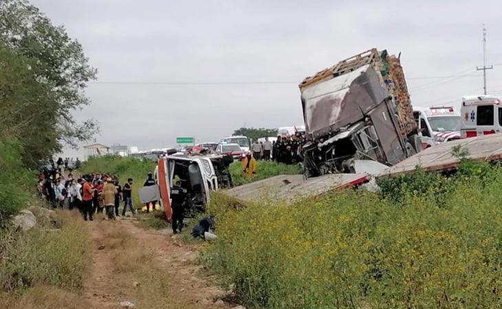 Choque entre autobús y tráiler deja un muerto y 34 lesionados en carretera de Yucatán