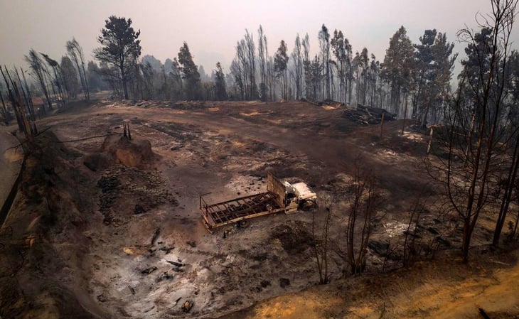 Por orden presidencial, Ebrard anuncia envío de 180 brigadistas contra incendios a Chile