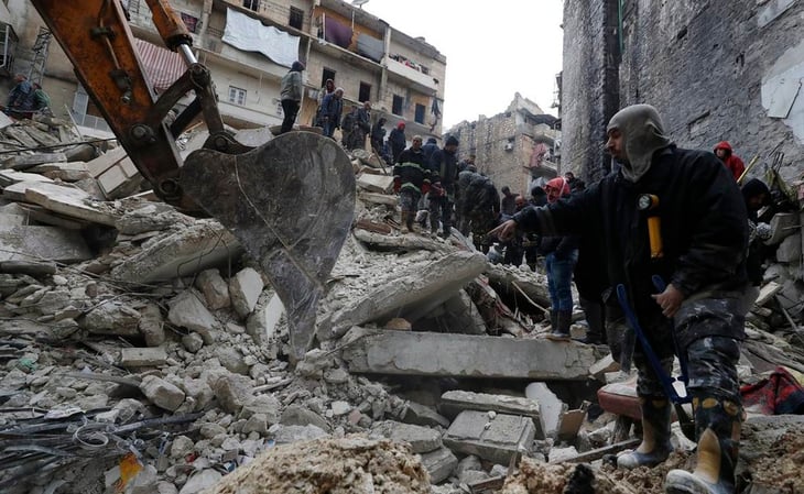 Por instrucciones de AMLO, México enviará rescatistas a Turquía tras terremoto