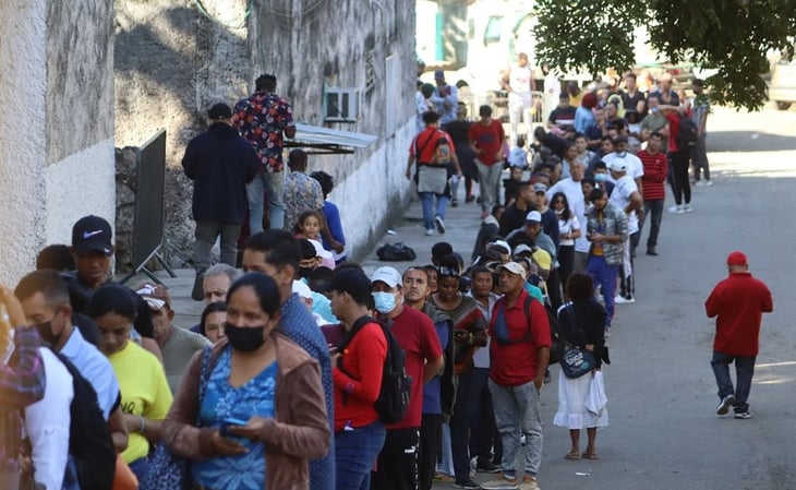 México y EU negocian acuerdo para realizar deportaciones masivas de migrantes 