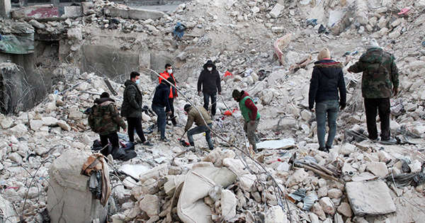 Suman más de 33 mil muertos por terremotos; ONU lamenta demoras en ayuda en Siria