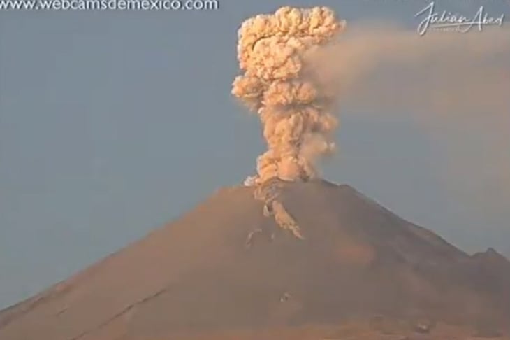 Popocatépetl: volcán presenta impresionante explosión la mañana de este lunes VIDEO 