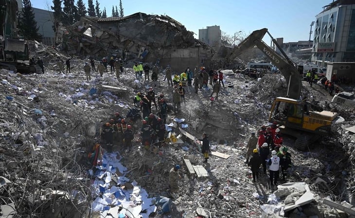 Terremoto en Turquía: Rescatan a dos mujeres tras más de 200 horas entre los escombros