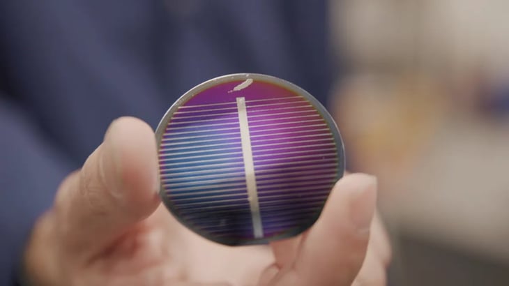 Blue Origin ha dado con una manera de fabricar paneles solares baratos en la Luna