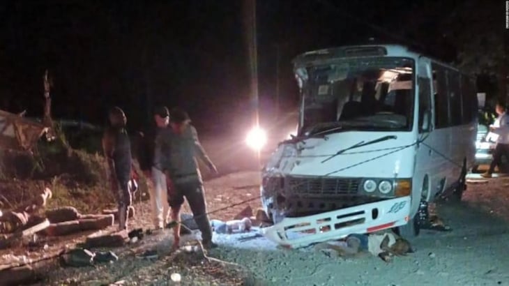 Al menos 33 muertos en accidente de autobús con migrantes en Panamá