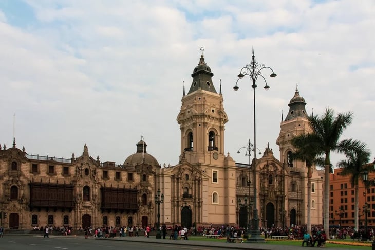 Declaran 'zona intangible' el centro histórico de Lima ante protestas