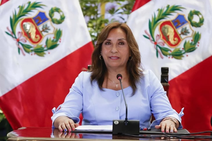 Dina Boluarte pide a Petro que 'se dedique a gobernar Colombia'