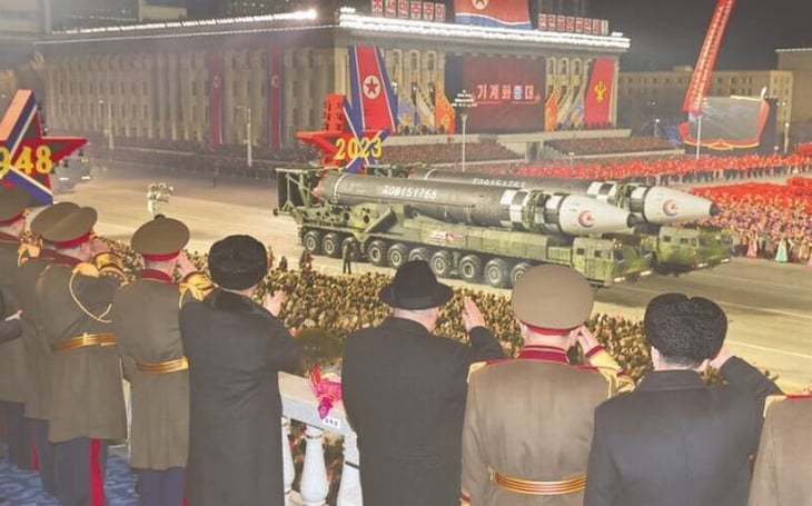 Corea del norte manda mensaje de guerra al lanzar misil Hwasong-15 