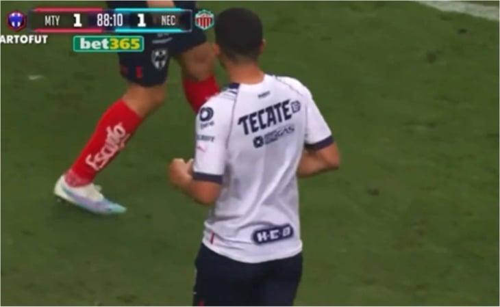 Víctor Guzmán, futbolista de Monterrey, jugó con una playera sin número y no castigarán al club