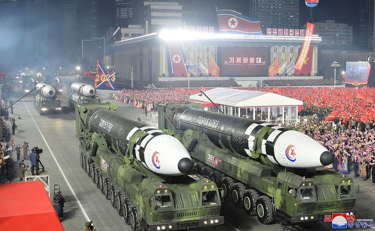 Corea del Norte lanza misiles capaces de realizar 'ataque nuclear táctico', en respuesta a EU y Corea del Sur