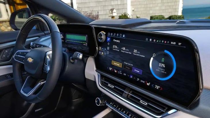 GM patenta tecnología de pantallas táctiles autolimpiables para los autos