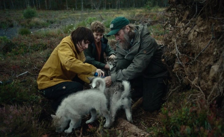 'Fenris' pone el ojo en la relación de los humanos con los lobos