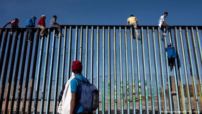 Estados Unidos podría impedir asilo a quienes crucen la frontera ilegalmente