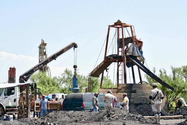 Rescate de trabajadores en mina 'El Pinabete' registra 37.7% de avance, informa AMLO
