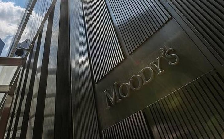 Moody's advierte movimiento por alta informalidad