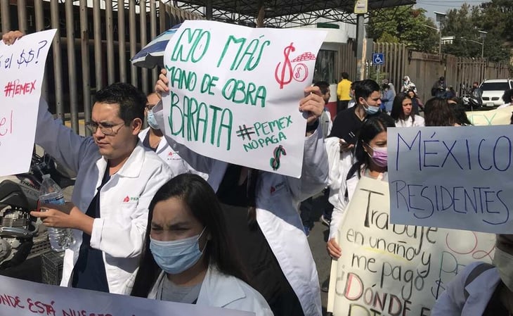 Cesan a 34 médicos residentes de Pemex por participar en huelga